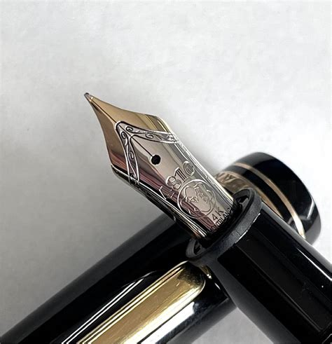 Montblanc 4810 14k 585 Meisterstuck モンブラン マイスターシュテュック 万年筆 ゴールド×ブラック 文房具