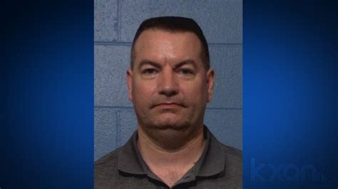 Apd Lieutenant In Williamson County Jail Accused Of Sexual Assault Of