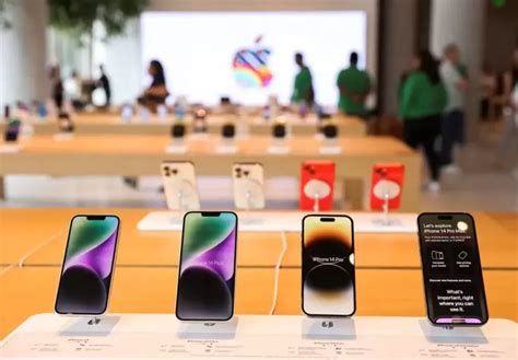 Pemilik Iphone Gigit Jari Tidak Bisa Gunakan Fitur Kecerdasan