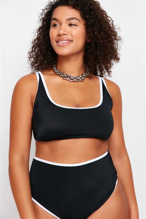 Trendyolmilla Curve Siyah Kontrast Biye Detaylı Bralette Büyük Beden Bikini Üstü TBBSS CT