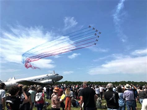 Essonne le meeting aérien le Temps des Hélices a réuni 40 000