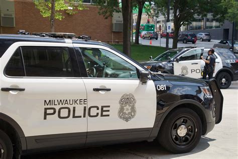 Milwaukee police officer under investigation for alleged off-duty ...