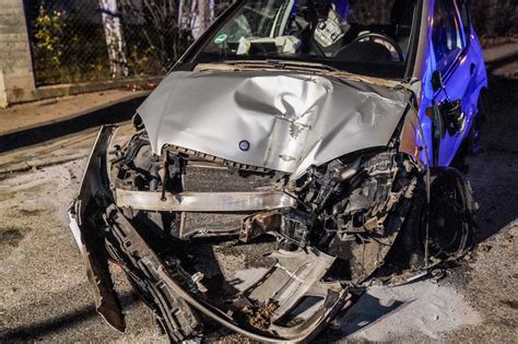 Ebersbach Unfall Mann Berf Hrt Stra Enlaterne