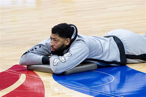 Anthony Davis Mri Reveals Mild Calf Strain Set To Miss Multiple Weeks