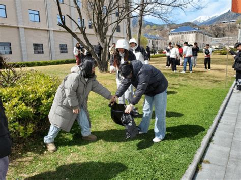 学雷锋精神，做时代新人——公共教学部 开展校园大扫除志愿服务活动 公共教学部