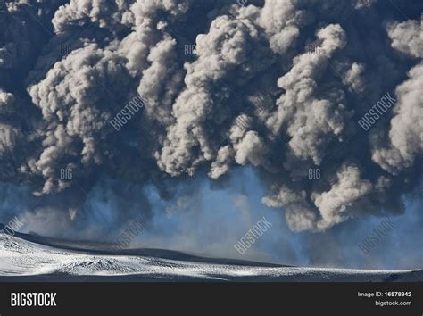 EYJAFJALLAJOKULL, Image & Photo (Free Trial) | Bigstock