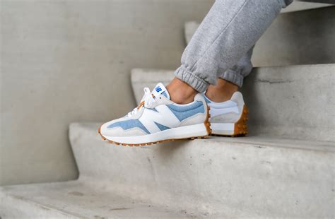 Giày New Balance Levi S X Wmns 327 Light Wash Denim Ws327lva Authentic Shoes