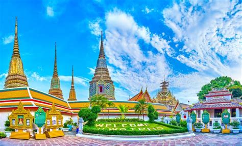 Wat Pho (Temple of the Reclining Buddha) - Bangkok