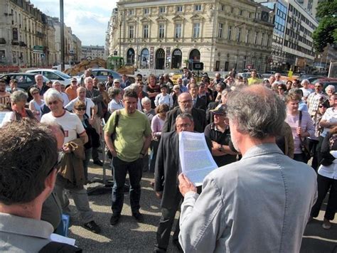 Le Mans Famille Albanaise La Rue Le Pr Fet Condamn Le Mans