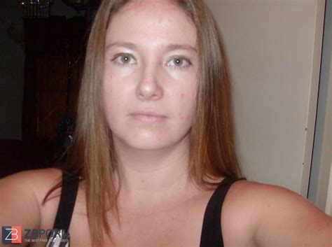 Homemade Housewife ZB Porn