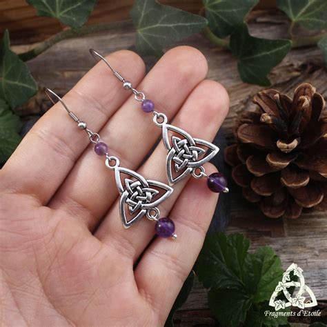 Boucles D Oreilles Liens De L Amour Triquetra Celtique Et Pierre Gemme