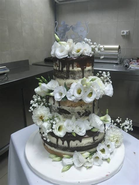 Wedding cake - Decorated Cake by Doroty - CakesDecor