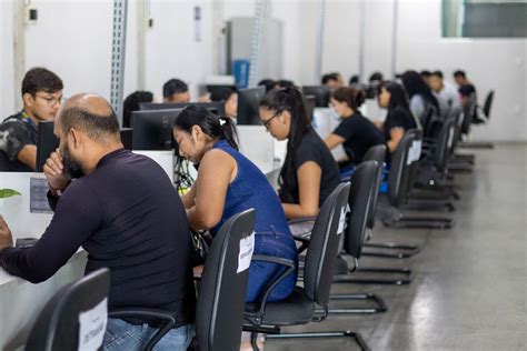 EMPREGO Sines ofertam mais de 740 vagas nesta terça feira em Manaus