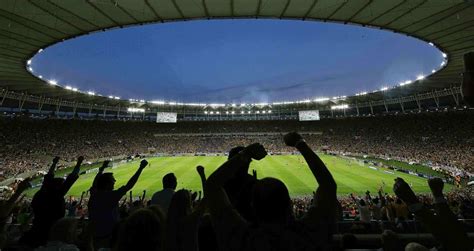 Trabalhador Folga Nos Dias Dos Jogos Do Brasil Na Copa Do Mundo De