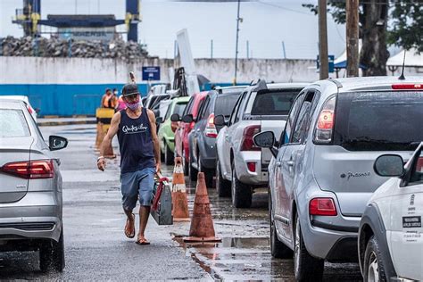 Jornal Correio Sa Da Da Cidade Espera No Ferry Boat Chega A Duas