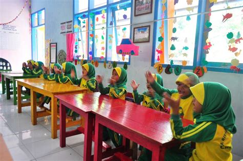 6 Cara Belajar Anak TK agar Tidak Bosan - EduCenter