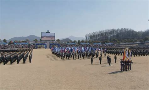 신임 학군장교 2776명 소위로 통합 임관3대 이은 학군장교 배출