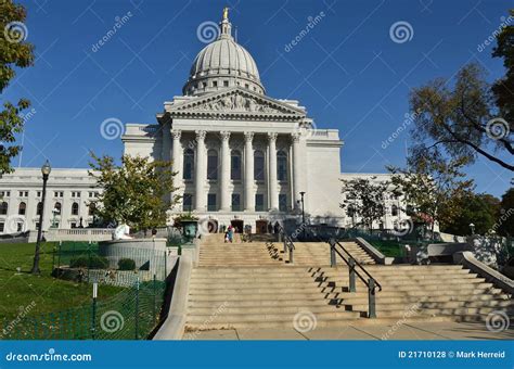 Capitol Building In Madison Wisconsin Editorial Stock Photo Image Of