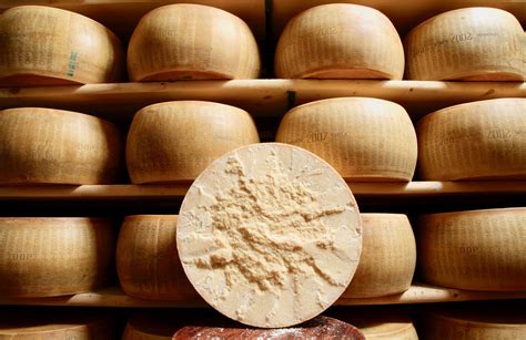 Parmigiano Reggiano Come Riconoscerlo Gustarlo E Abbinarlo Per Le