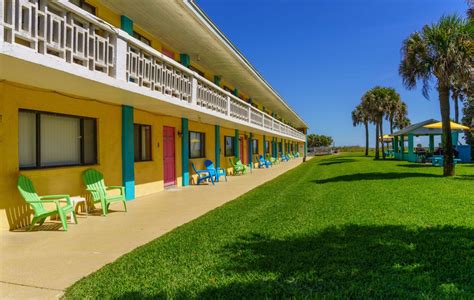 5 Small Florida Hotels Ideal for Your Beach Moto Getaway