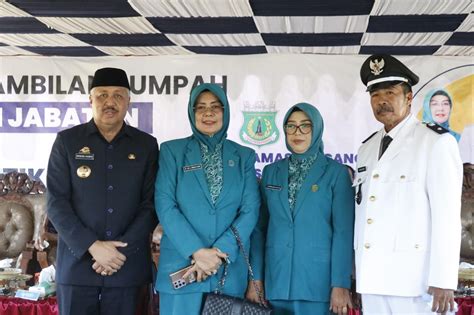 Lantik Dan Ambil Sumpah Kades Ammasangang Begini Pesan Bupati Pinrang