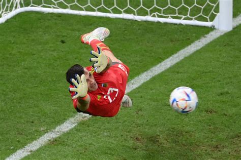 Goalkeeper Martinez Saves Argentina From World Cup Heartbreak Monitor