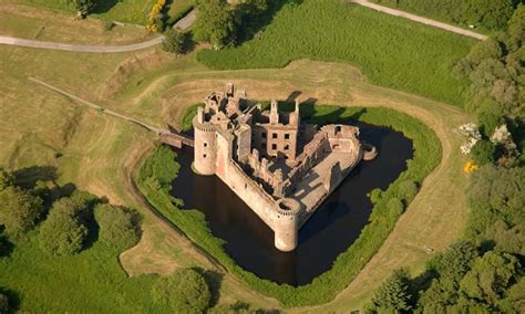 Caerlaverock Castle | Historic Environment Scotland | History