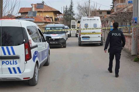 Konyada yalnız yaşayan adam evinde satırla öldürülmüş halde bulundu