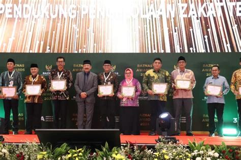 Baznas Awards 2024 Bupati Gresik Dinobatkan Sebagai Kepala Daerah