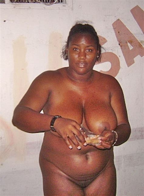 Thick Kenyan Bww Nude In Public Shesfreaky