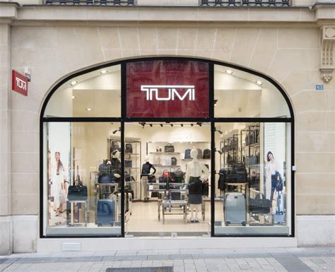 Tumi une nouvelle boutique sur les Champs Elysées