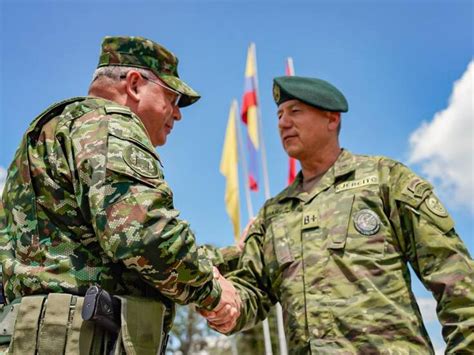 Colombia Y Ecuador Estrechan Alianzas Militares Por La Seguridad En La