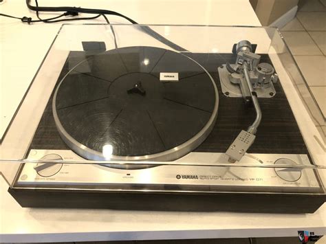 Vintage Yamaha Yp D Turntable Quartz Locked Direct Drive Auto Stop