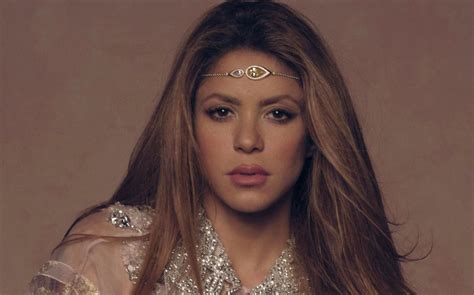 Shakira Es Nombrada La Mujer M S Bella De Fotos Chic Magazine