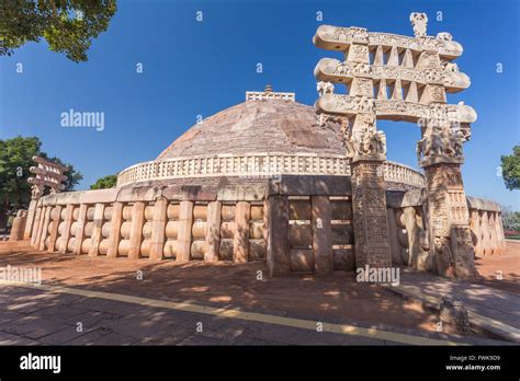 A View Of The Buddhist Temple In Sanchi India Unesco Stock Photo