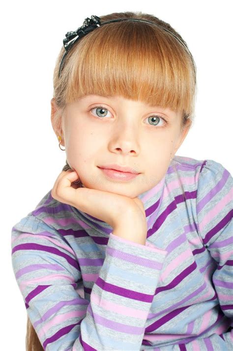 Belle Petite Fille Blonde Sur La Nature Photo Stock Image Du Cheveu Beaut