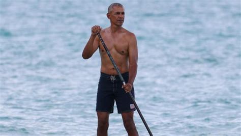 Barack Obama Presume De Cuerpo En Sus Vacaciones En Las Playas De Hawai