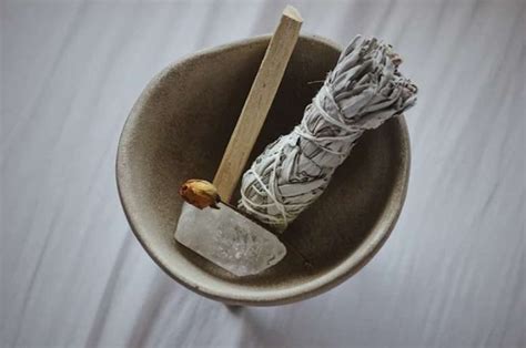 11 Mantras For Effective Smudging