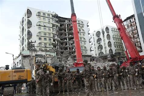 Las Im Genes Y Videos Del Terremoto Que Dej Miles De Muertos En