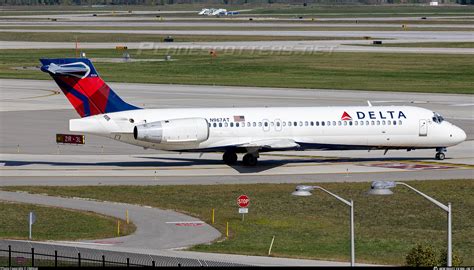 N At Delta Air Lines Boeing Bd Photo By Omgcat Id