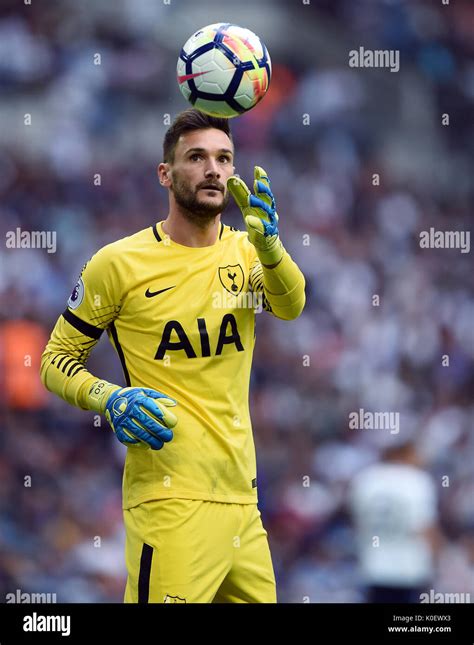 Tottenham hotspur goalkeeper hugo lloris hi-res stock photography and ...