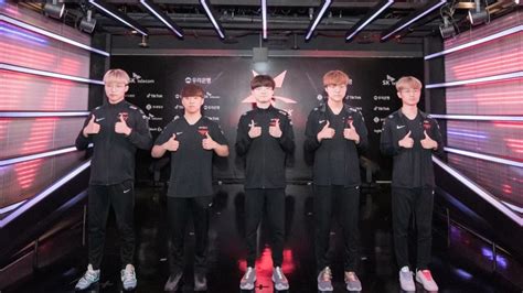 Lol El T1 De Faker Se Engancha A Una Lck Que Promete Vender Muy Cara