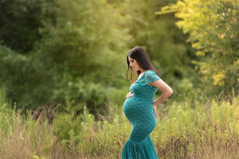 Charlotte Maternity Photographer Stunning Lacy In Huntersville Field