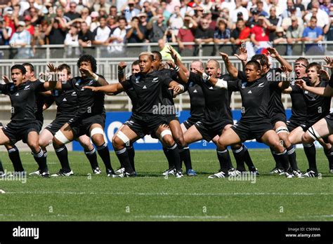 Haka all blacks hi-res stock photography and images - Alamy