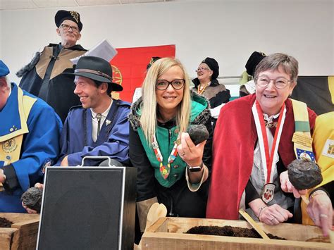 Photos Marville D Couvrez E Chapitre De La Confr Rie De La Truffe