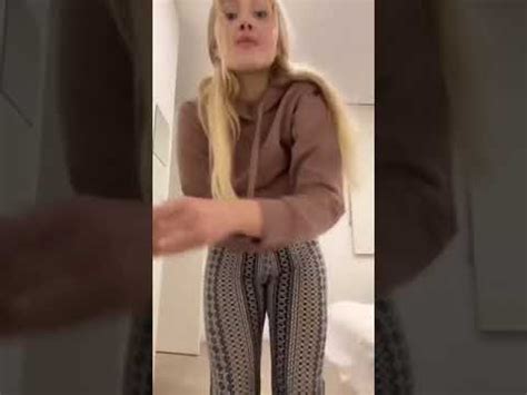 She Makes Booty Claps Youtube