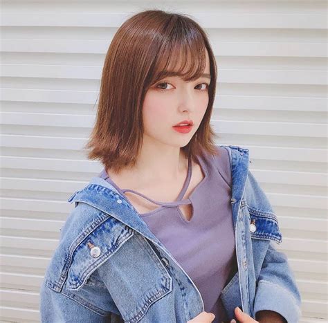 坂巻有紗さんのインスタグラム写真 坂巻有紗instagram「おうちのガレージの前で撮ったときの🙆‍♀️ みなさんおうちで出来ること