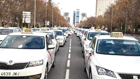 Cuánto cuesta una licencia de taxi en España Parada Taxi