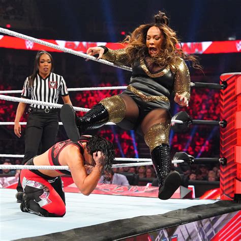 Nia Jax Vs Shayna Baszler Monday Night Raw December Wwe