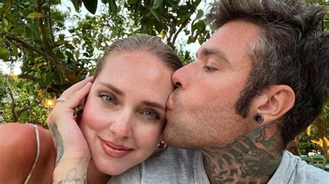 Chiara Ferragni Una Foto Del Padre Di Fedez Su Instagram Infittisce Il